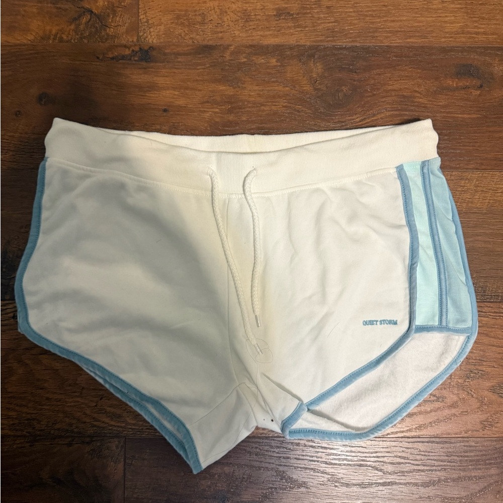 Quiksilver White Surf Shop Apparel